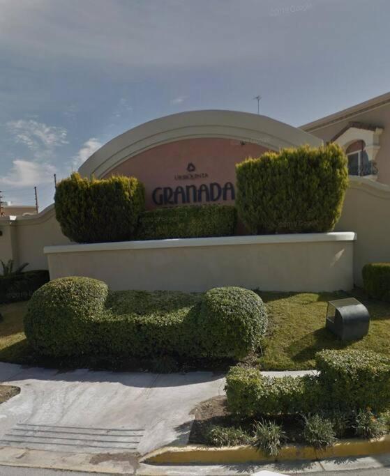 Casa Granada Cercana A Consulado Y Aeropuerto. ซิวดัด ฮัวเรซ ภายนอก รูปภาพ